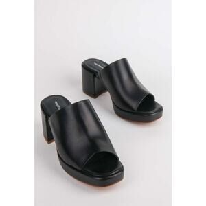 Intentionally Blank Trilogy Black Leather Platform Mule Sandal Slide Heel 40 90s
